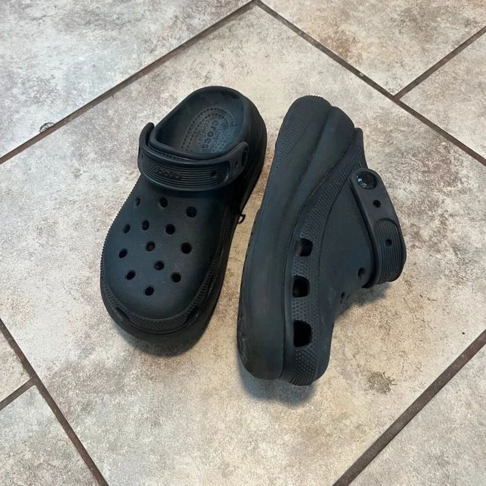 Crocs Classic Crush Platform Clogs Black Women's Size 6